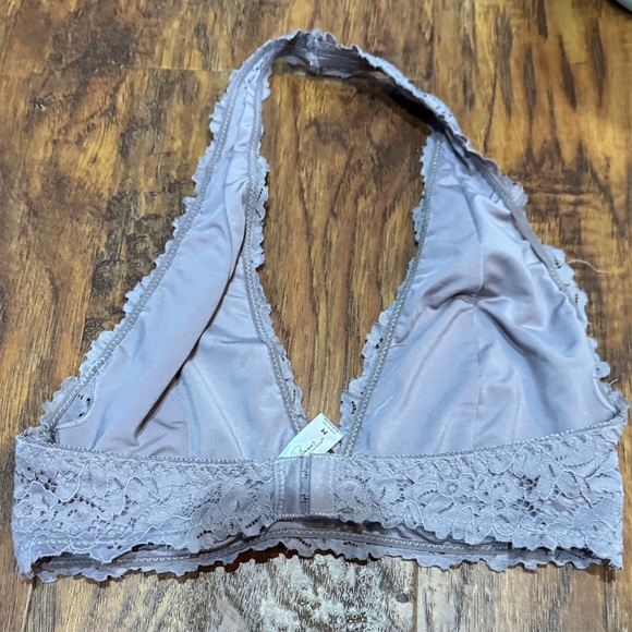CLEARANCE OFFER.  5
Marilyn Monroe Lace Halter Bralette - Soft Gray sz med - Picture 2 of 4